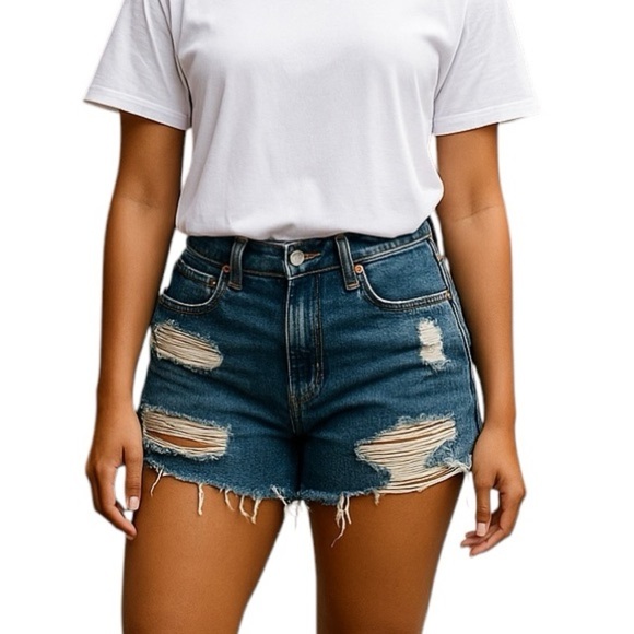 Levi’s 569 Size 26 Loose Straight Distressed Denim Jean Shorts Casual Festival - Picture 1 of 7